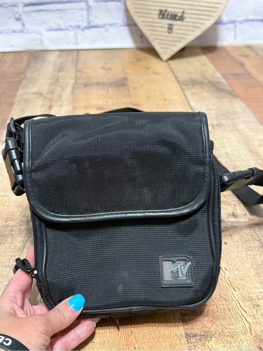 Rare 1999 convertible MTV black fanny pack / satchel.